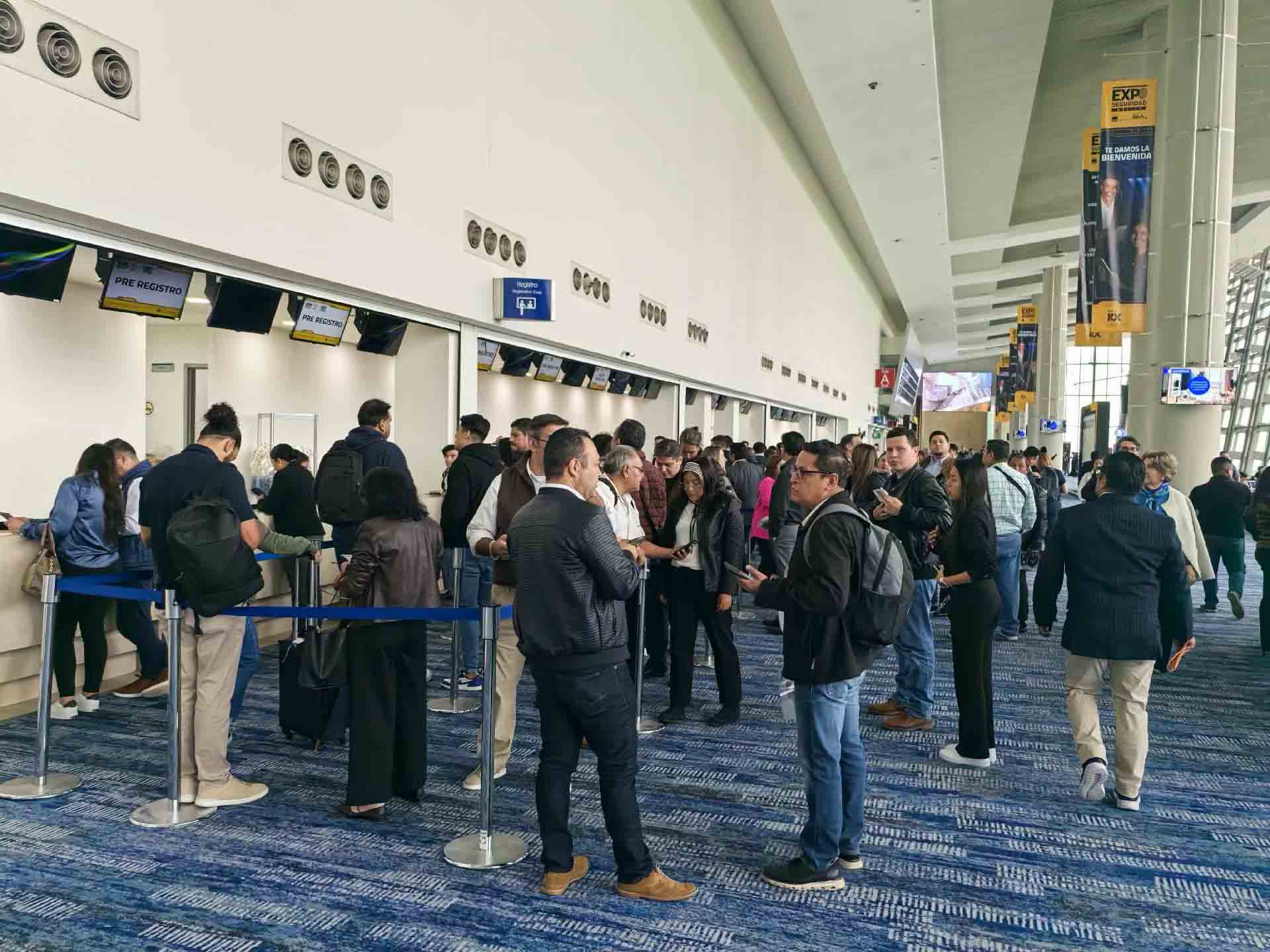 NEW AIR stellt auf der EXPO SEGURIDAD MÉXICO bemerkenswerte Innovationen im Bereich Schweißsicherheitslösungen vor
