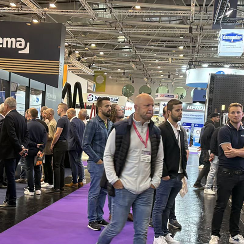 PAPR von NEW AIR glänzt auf der SCHWEISSEN & SCHNEIDEN 2025 und zieht Massen an